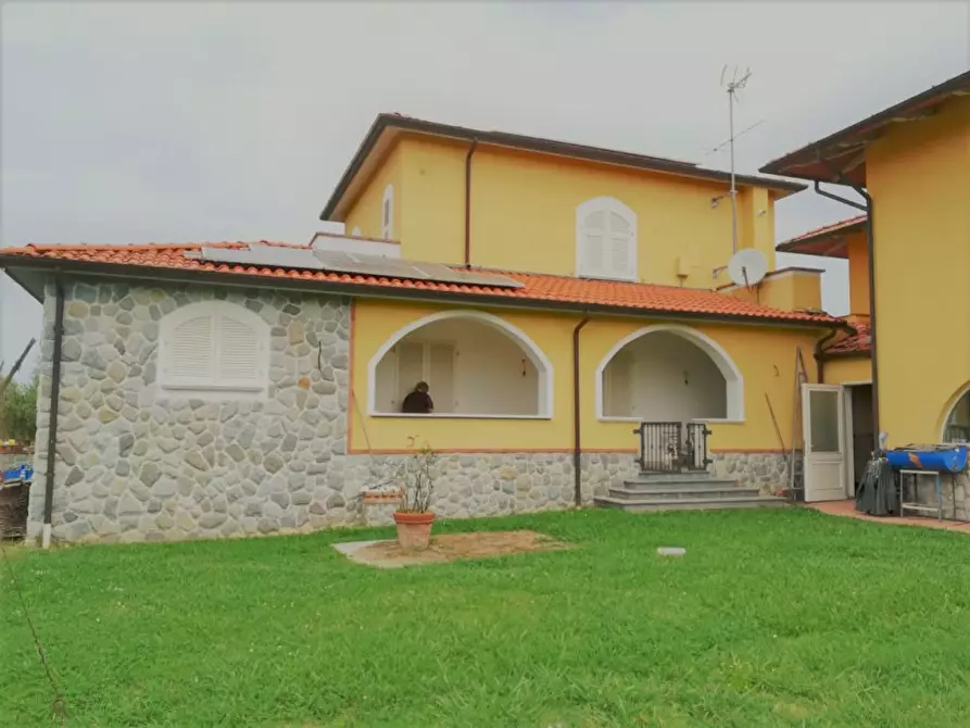 casa indipendente in vendita a Castelnuovo Magra in zona Molicciara