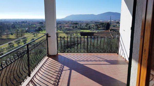 appartamento in vendita a Castelnuovo Magra in zona Molicciara