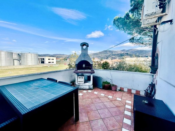 appartamento in vendita a Castelnuovo Magra in zona Colombiera