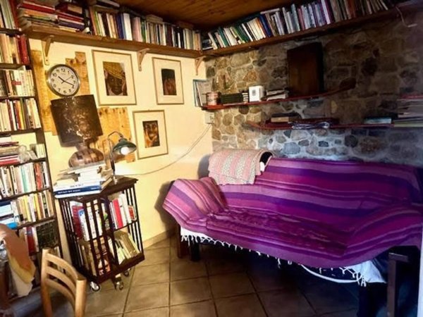 casa indipendente in vendita a Castelnuovo Magra