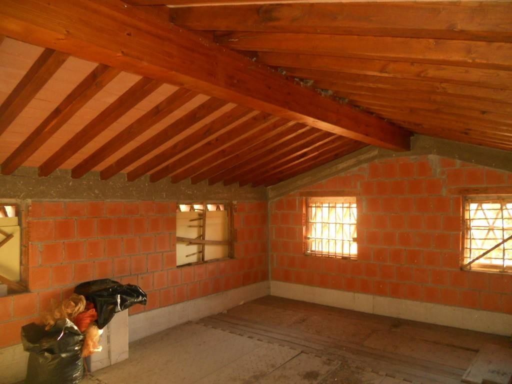 casa indipendente in vendita a Castelnuovo Magra in zona Marciano