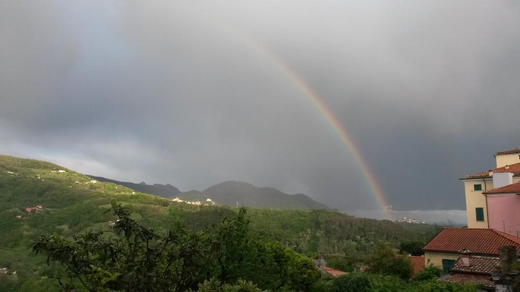 casa indipendente in vendita a Castelnuovo Magra