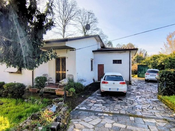casa indipendente in vendita a Castelnuovo Magra in zona Molicciara