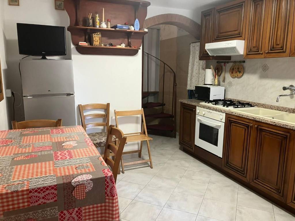 casa indipendente in vendita a Castelnuovo Magra
