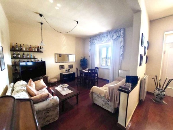 casa indipendente in vendita a Castelnuovo Magra