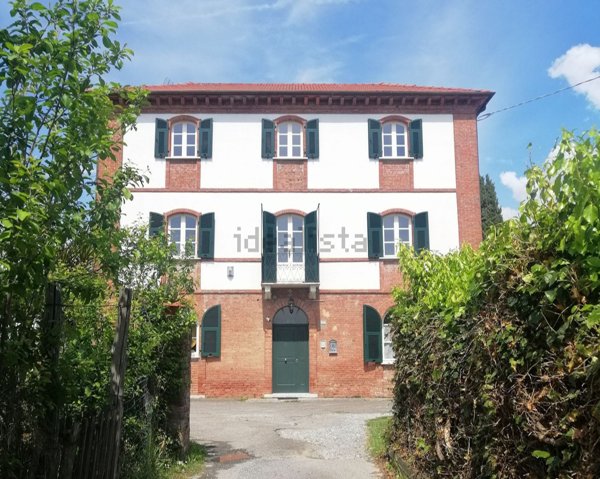 casa indipendente in vendita a Castelnuovo Magra
