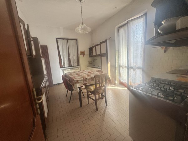 casa indipendente in vendita a Castelnuovo Magra in zona Palvotrisia