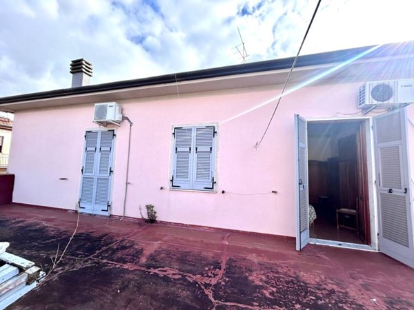 casa indipendente in vendita a Castelnuovo Magra