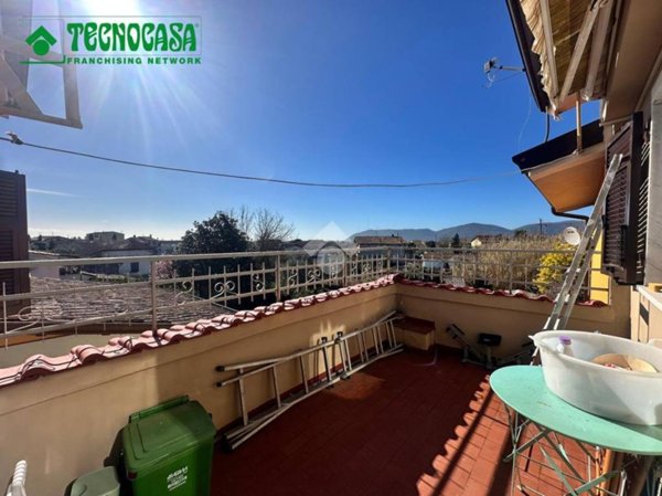 casa indipendente in vendita a Castelnuovo Magra in zona Colombiera