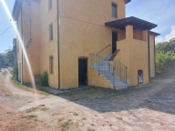 casa indipendente in vendita a Castelnuovo Magra in zona Colombiera