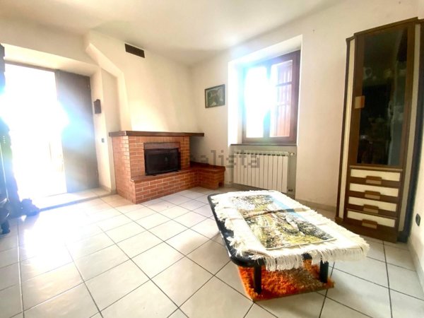 casa indipendente in vendita a Castelnuovo Magra
