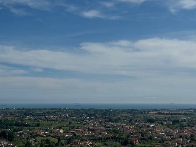 casa indipendente in vendita a Castelnuovo Magra