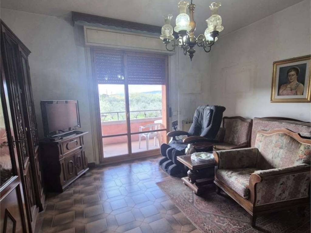 appartamento in vendita a Castelnuovo Magra in zona Palvotrisia