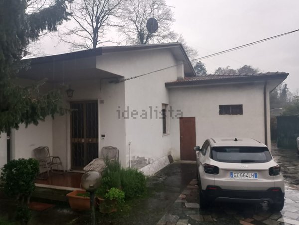 casa indipendente in vendita a Castelnuovo Magra