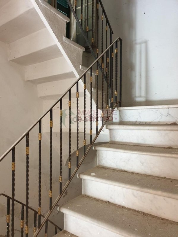 casa indipendente in vendita a Castelnuovo Magra