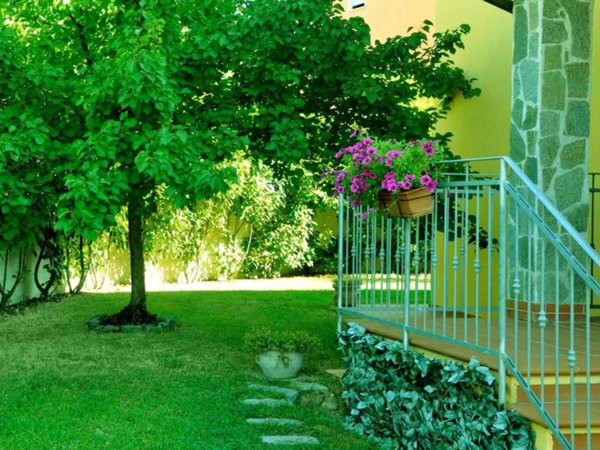 casa indipendente in vendita a Castelnuovo Magra in zona Colombiera