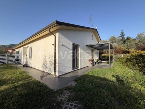 casa semindipendente in vendita a Castelnuovo Magra in zona Palvotrisia