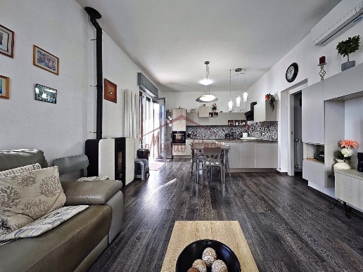 casa indipendente in vendita a Castelnuovo Magra in zona Molicciara
