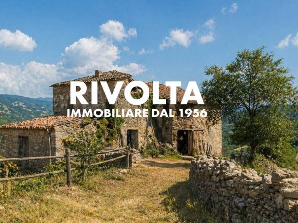 intera palazzina in vendita a Castelnuovo Magra