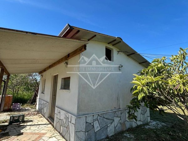 terreno agricolo in vendita a Castelnuovo Magra in zona Colombiera