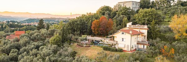casa indipendente in vendita a Castelnuovo Magra