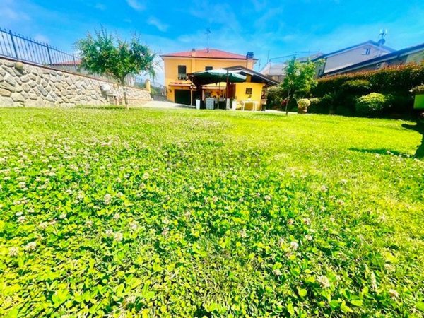 casa indipendente in vendita a Castelnuovo Magra in zona Molicciara