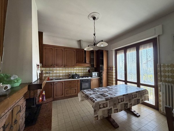 casa indipendente in vendita a Castelnuovo Magra in zona Molicciara