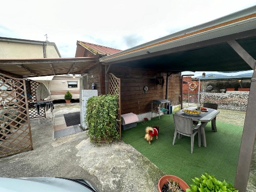 casa indipendente in vendita a Castelnuovo Magra in zona Molicciara