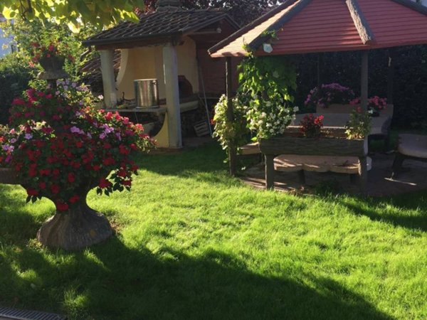 casa indipendente in vendita a Castelnuovo Magra in zona Molicciara