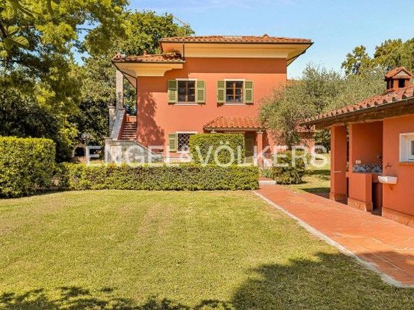 casa indipendente in vendita a Castelnuovo Magra in zona Aglione