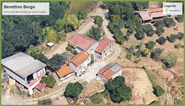 casa indipendente in vendita a Castelnuovo Magra