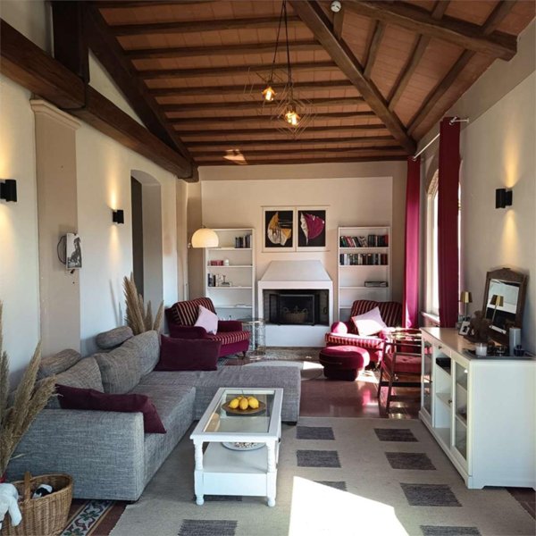casa indipendente in vendita a Castelnuovo Magra