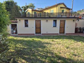 casa indipendente in vendita a Castelnuovo Magra in zona Colombiera