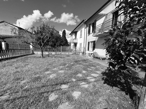 rudere in vendita a Castelnuovo Magra in zona Palvotrisia