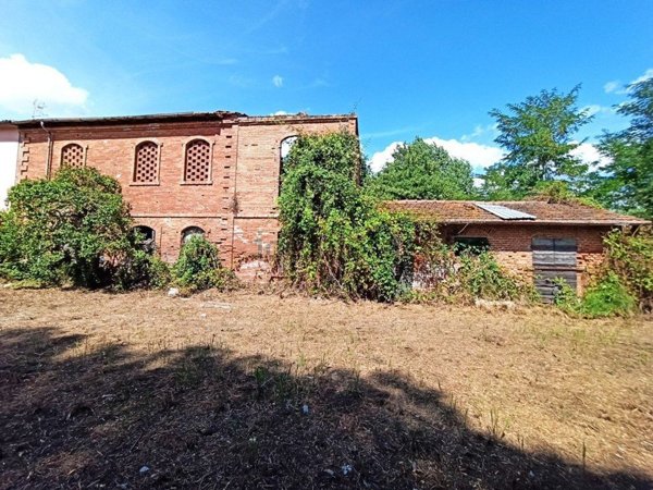 terreno edificabile in vendita a Castelnuovo Magra