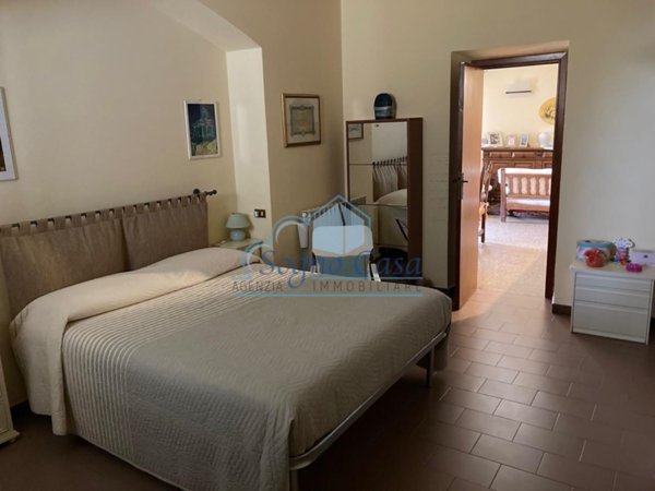 casa indipendente in vendita a Castelnuovo Magra