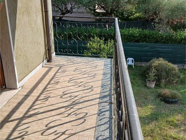 casa indipendente in vendita a Castelnuovo Magra in zona Colombiera