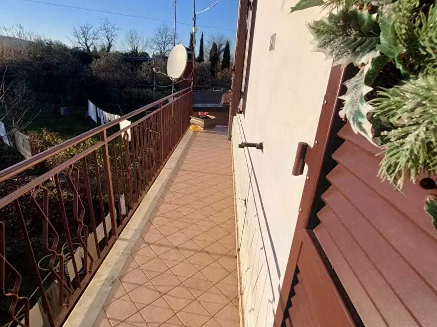 casa indipendente in vendita a Castelnuovo Magra