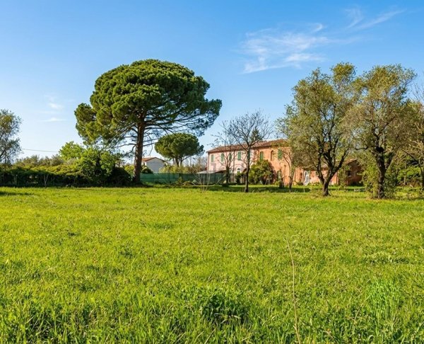 casale in vendita a Castelnuovo Magra