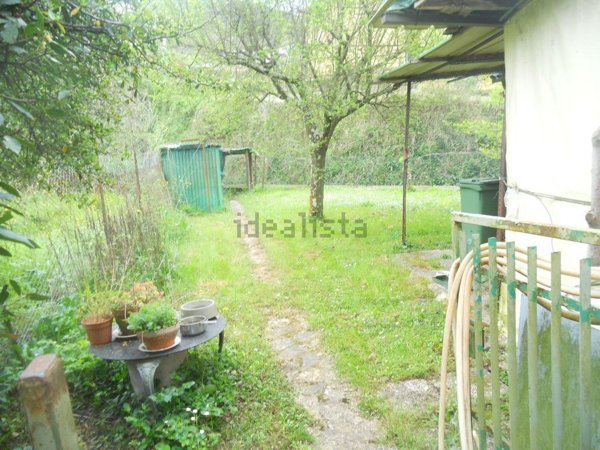 casa indipendente in vendita a Castelnuovo Magra in zona Palvotrisia