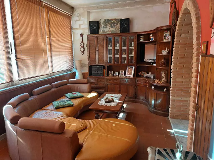 casa indipendente in vendita a Castelnuovo Magra in zona Palvotrisia