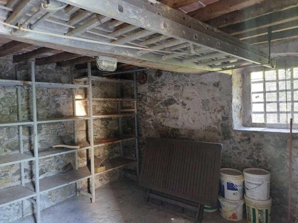 casa indipendente in vendita a Castelnuovo Magra in zona Colombiera