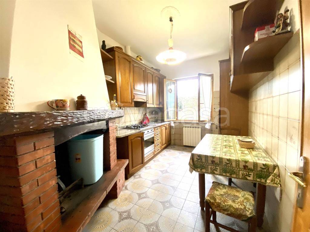 casa indipendente in vendita a Castelnuovo Magra in zona Molicciara