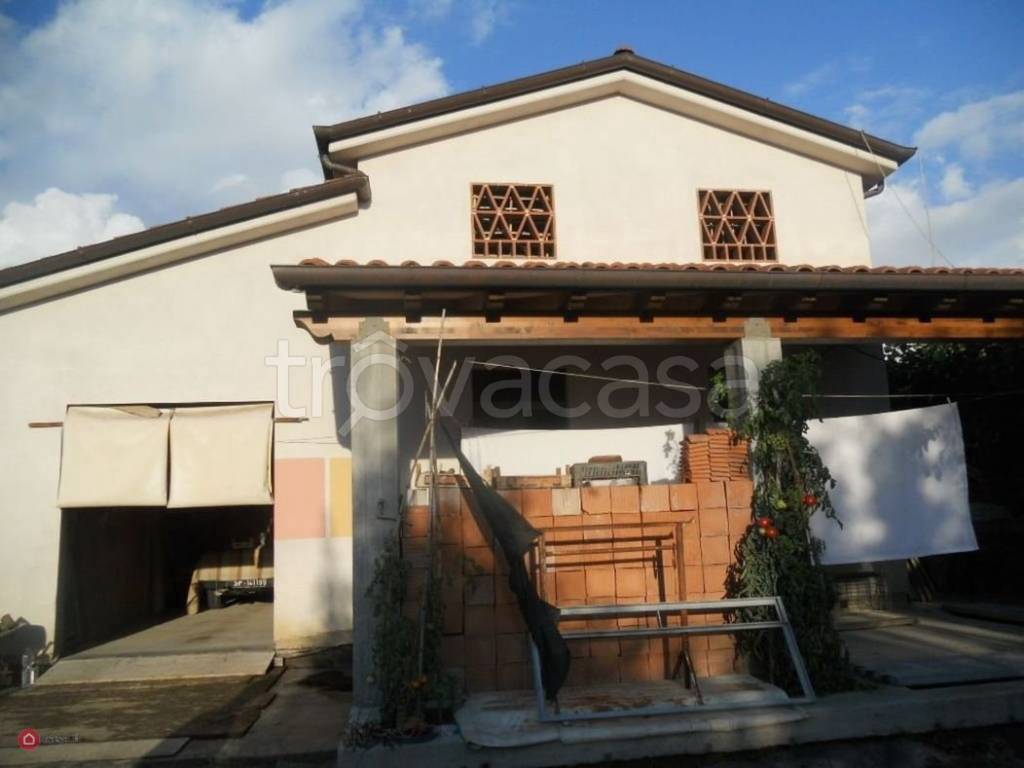 casa indipendente in vendita a Castelnuovo Magra in zona Aglione