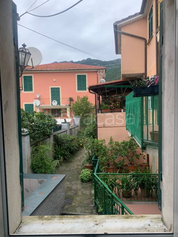 appartamento in vendita a Deiva Marina in zona Piazza