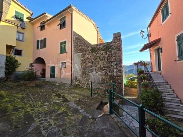 appartamento in vendita a Deiva Marina in zona Piazza