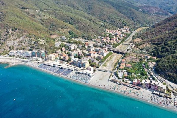 appartamento in vendita a Deiva Marina