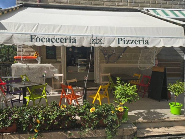 negozio in vendita a Deiva Marina in zona Piazza