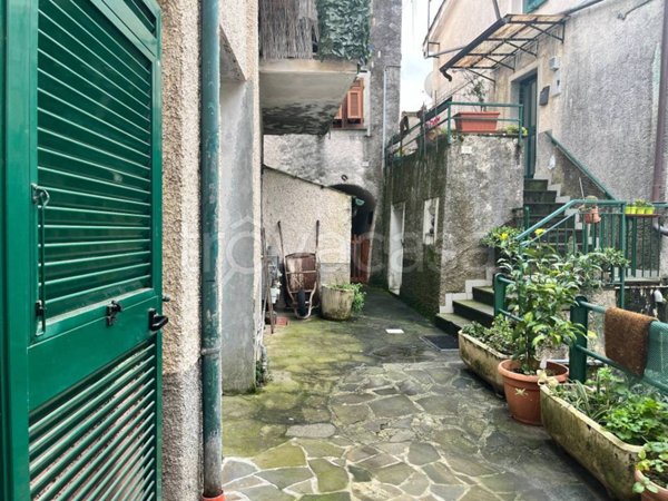appartamento in vendita a Deiva Marina in zona Piazza