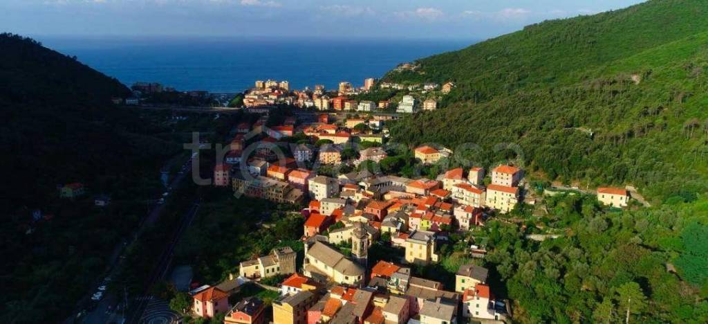 appartamento in vendita a Deiva Marina in zona Piazza